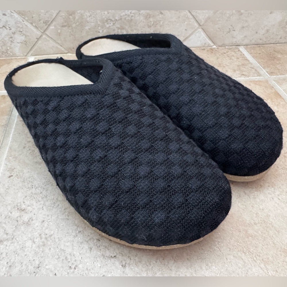 Rothy’s Casual Clog in Black Sand, size 9